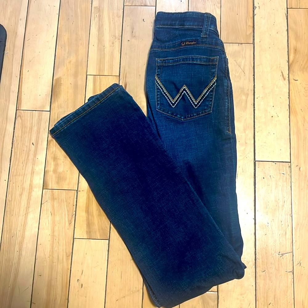 Like New Wrangler will own size 3x38 flair Jean